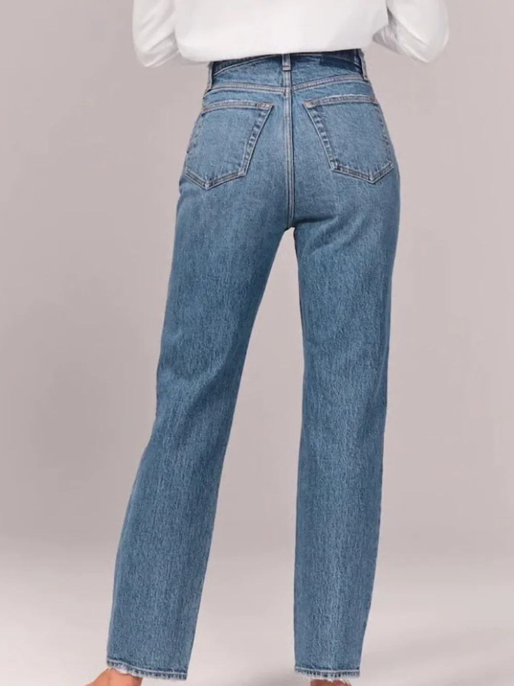 Abercrombie & Fitch The Dad High Rise Jeans Medium Wash Size 26/2 new curve love